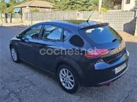Usado Seat Leon Reference 105 CV (77 kW) 2012 Negro Berlina