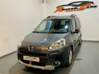 Usado Peugeot Partner Tepee Outdoor 92 CV (67 kW) 2013 Gris / plata Monovolumen