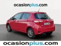 Usado Toyota Yaris Active 111 CV (81 kW) 2018 Rojo