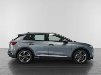 Usado Audi Q4 e-tron S-Line 150 kW (204 HP) 2023 Azul SUV
