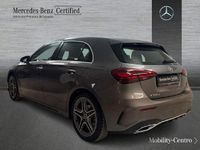 Usado Mercedes A180 AMG line 116 CV (85 kW) 2024 Gris montaña Utilitario