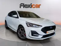 Usado Ford Focus ST-Line 125 CV (91 kW) 2022 Blanco Berlina