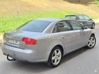 Usado Audi A4 140 CV (102 kW) 2005 Gris / plata Berlina