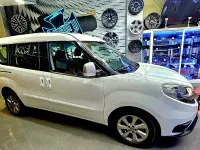 Usado Fiat Doblò Easy 120 CV (88 kW) 2016 Blanco Monovolumen