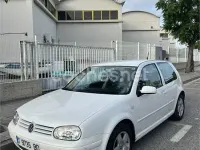 Usado VW Golf IV Highline 100 CV (73 kW) 2000 Blanco Berlina