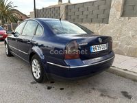 Usado VW Passat Highline 130 CV (95 kW) 2005 Azul Berlina