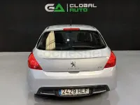 Usado Peugeot 308 Allure 120 CV (88 kW) 2012 Gris / plata Berlina
