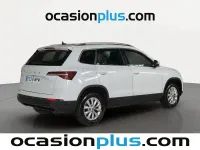 Usado Skoda Karoq Selection 115 CV (84 kW) 2024 Blanco SUV
