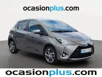 Usado Toyota Yaris Hybrid 100 CV (73 kW) 2020 Gris Utilitario
