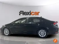 Usado Toyota Corolla 125 CV (91 kW) 2023 Negro Berlina