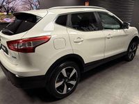 Usado Nissan Qashqai N-Connecta 110 CV (80 kW) 2016 Blanco SUV