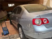 Usado VW Passat Advance 140 CV (102 kW) 2006 Gris / plata Berlina