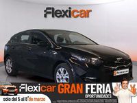 Usado Kia Ceed 136 CV (100 kW) 2023 Negro Utilitario