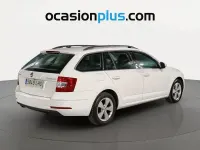 Usado Skoda Octavia Ambition 116 CV (85 kW) 2020 Blanco Familiar