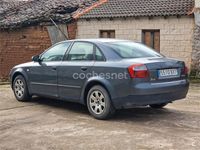 Usado Audi A4 130 CV (95 kW) 2002 Gris / plata Berlina