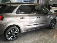 Usado Citroën C4 Picasso Feel 130 CV (95 kW) 2017 Marrón Monovolumen