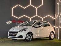 Usado Peugeot 208 Active 82 CV (60 kW) 2015 Blanco Utilitario