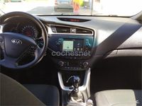 Usado Kia Ceed Sportswagon 120 CV (88 kW) 2018 Gris / plata Familiar