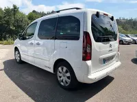 Usado Citroën Berlingo Feel 100 CV (73 kW) 2016 Blanco Monovolumen