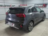Usado Kia Niro 141 CV (103 kW) 2021 Gris SUV