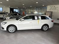 Usado Seat Leon Style 150 CV (110 kW) 2021 Blanco Familiar