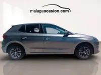 Usado Skoda Fabia Selection 95 CV (69 kW) 2025 Gris Utilitario