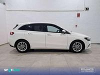 Usado Mercedes B200 151 CV (111 kW) 2019 Blanco Monovolumen