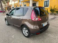 Usado Renault Grand Scénic 110 CV (80 kW) 2011 Marrón
