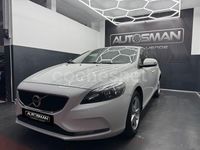 Usado Volvo V40 Kinetic 120 HP (88 kW) 2017 Branco Sedan