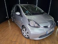 Usado Toyota Aygo 68 CV (50 kW) 2008 Gris / plata Utilitario
