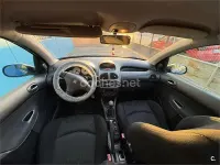 Usado Peugeot 206 90 CV (66 kW) 2006 Azul Berlina