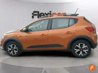 Usado Dacia Sandero Comfort 91 CV (66 kW) 2022 Naranja