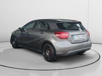 Usado Mercedes A180 Style 109 CV (80 kW) 2017 Gris / plata Berlina