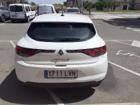 Usado Renault Mégane II Intens 115 CV (84 kW) 2021 Blanco Berlina