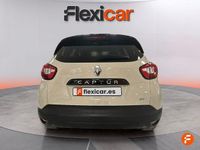 Usado Renault Captur Life 90 HP (66 kW) 2016 Bege SUV