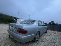 Usado Mercedes E320 Elegance 197 CV (144 kW) 2000 Gris / plata Berlina