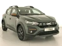 Usado Dacia Sandero Extreme 100 CV (73 kW) 2025 Verde Berlina
