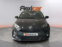 Usado Toyota Yaris Hybrid Active 116 CV (85 kW) 2025 Negro Berlina