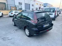 Usado Peugeot 206 70 CV (51 kW) 2005 Negro Familiar
