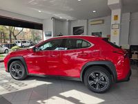 Usado Lexus UX Business Edition 184 CV (135 kW) 2023 Rojo SUV