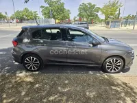 Usado Fiat Tipo Lounge 120 CV (88 kW) 2016 Gris / plata Berlina