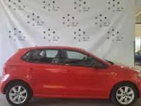 Usado VW Polo Advance 70 CV (51 kW) 2011 Rojo Utilitario