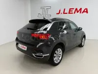 Usado VW T-Roc Advance 115 CV (84 kW) 2021 Gris / plata SUV