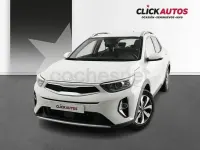 Usado Kia Stonic 100 CV (73 kW) 2025 Blanco SUV