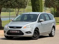 Usado Ford Focus Trend 90 CV (66 kW) 2010 Gris