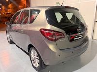 Usado Opel Meriva Excellence 140 CV (102 kW) 2015 Gris / plata Monovolumen