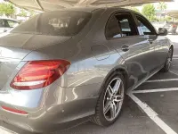 Usado Mercedes E350 299 CV (219 kW) 2018 Gris / plata Berlina