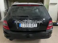 Usado Mercedes C180 156 CV (114 kW) 2010 Negro Familiar