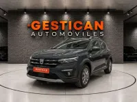 Usado Dacia Sandero Essentiel 91 CV (66 kW) 2022 Gris Utilitario