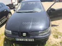 Usado Seat Leon 110 CV (80 kW) 2001 Negro Utilitario